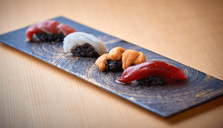 あなたも明日から鮨職人に？！「麻布 黒しゃり」の管理栄養士求人募集 - 管理栄養士の求人募集～美容で資格を活かしたい人