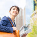 「白衣」を脱いで「オフィスカジュアル」へ。 私が美容業界に転職して変わったこと